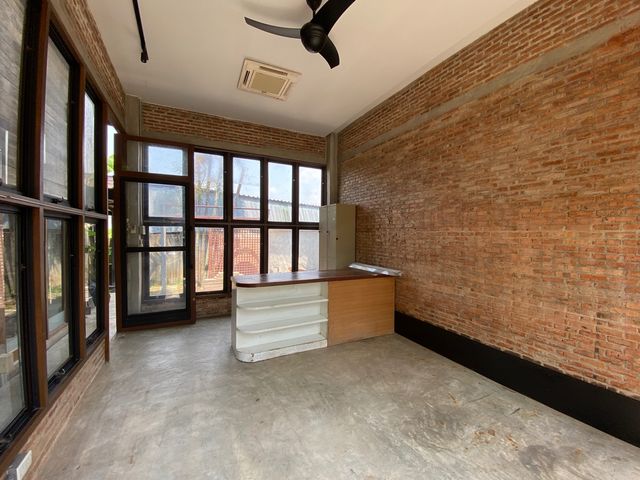 place photo 52