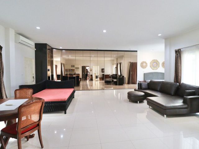 place photo 60