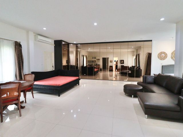 place photo 68