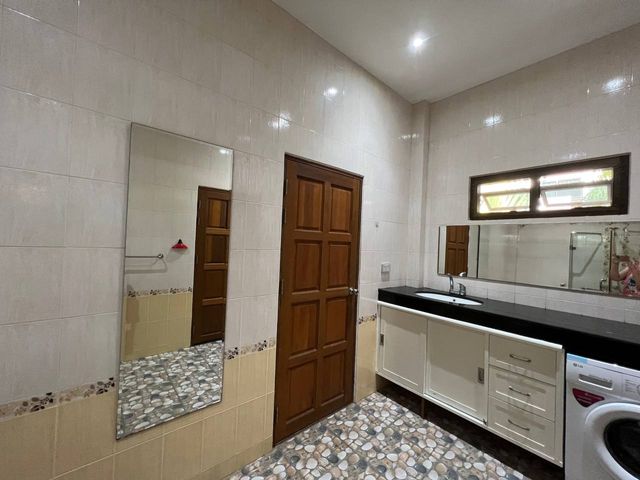 place photo 52