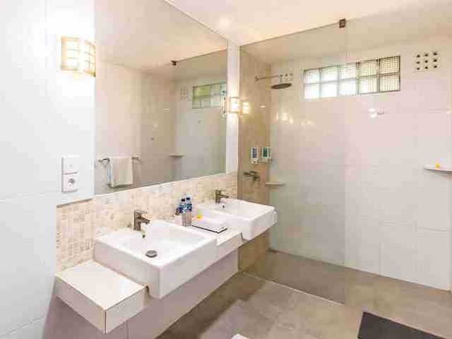 place photo 34