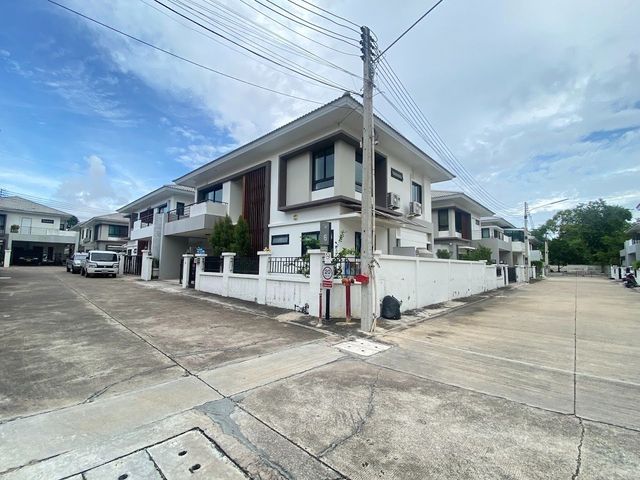 place photo 34