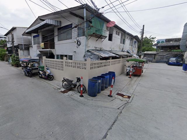 ขายด่วน - บ้านเดี่ยว 2 ชั้น ลาดพร้าว 64 แยก 2 ห่างถนนใหญ่300เมตร ใกล้รถไฟฟ้า BTS