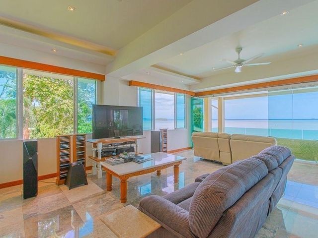 place photo 56
