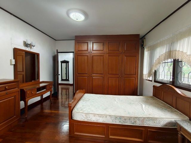 place photo 52