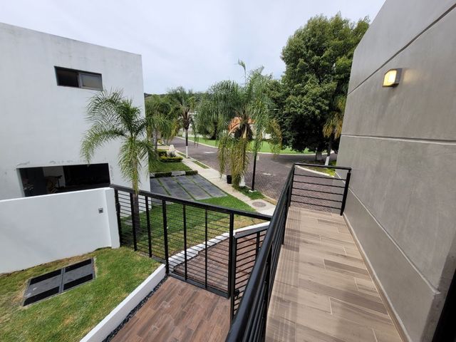 place photo 32