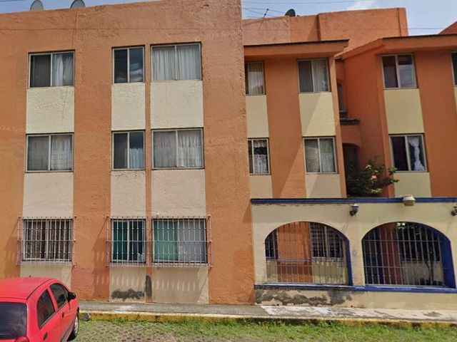 PROPIEDAD DE RECUPERACION HIPOTECARIA CON PRIVILEGIADA UBICACIÓN Y SERVICIOS CERCANOS.