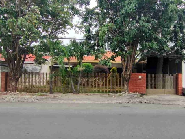 dijual rumah istimewa di Dharmahusada