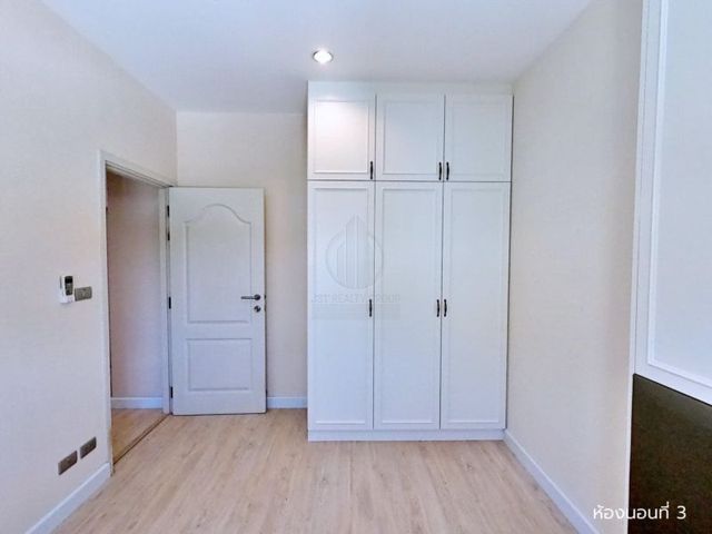 place photo 48